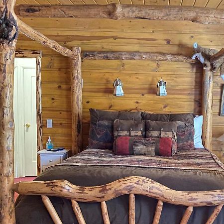 Gold Mountain Manor Bed & Breakfast Биг Беър Лейк Екстериор снимка