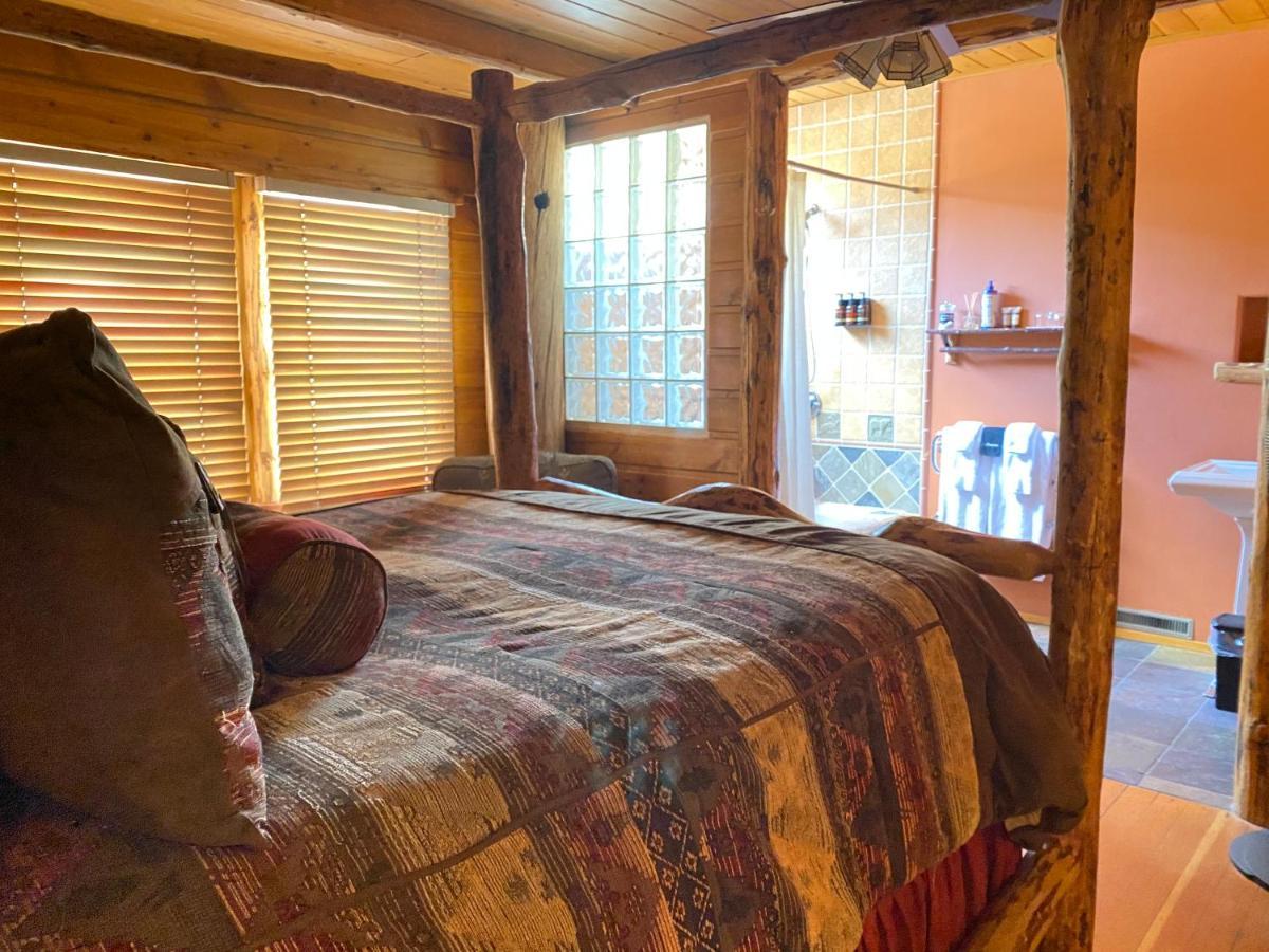 Gold Mountain Manor Bed & Breakfast Биг Беър Лейк Екстериор снимка